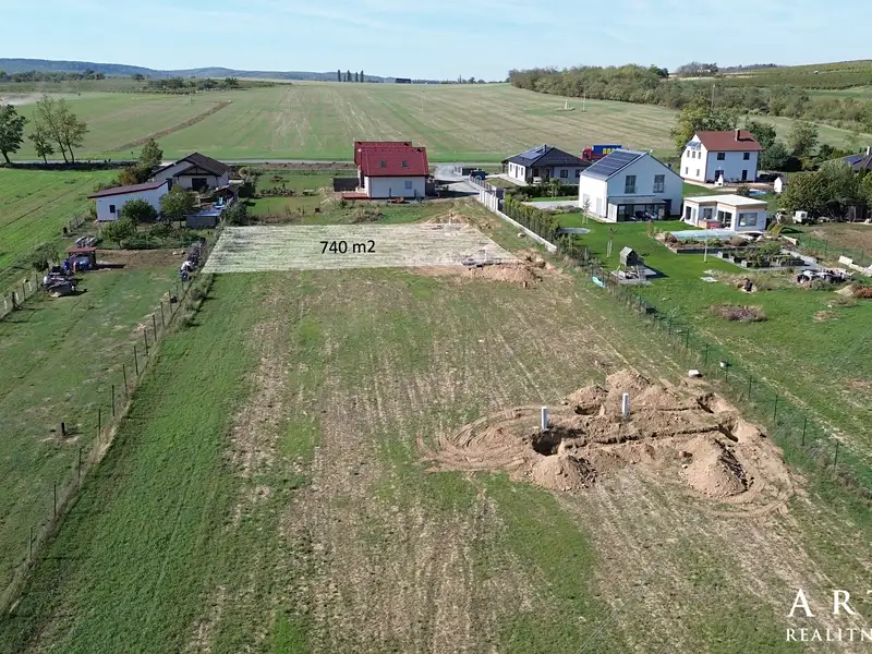 Prodej stavebního pozemku 740 m², Pravlov – náhled fotky 2