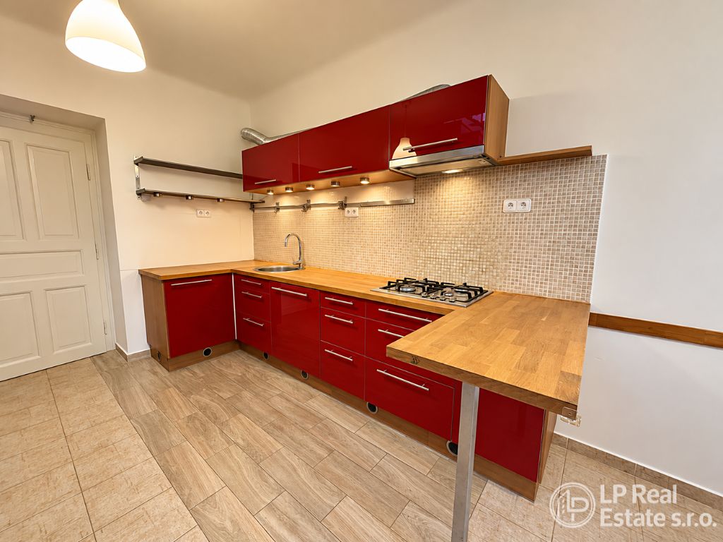 Pronájem bytu 4+1 117 m² – fotografie 2