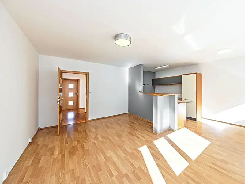 Pronájem bytu 3+kk 75 m², Praha – náhled fotky 2