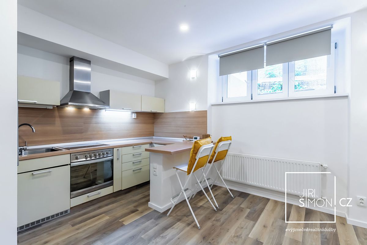 Pronájem bytu 2+kk 40 m² – fotografie 2