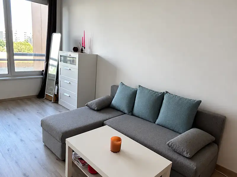 Pronájem bytu 1+kk 36 m², Praha – náhled fotky 1