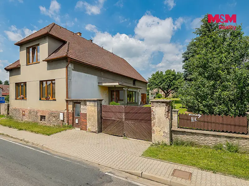 Prodej rodinného domu 177 m², pozemek 1742 m², Žleby – náhled fotky 2