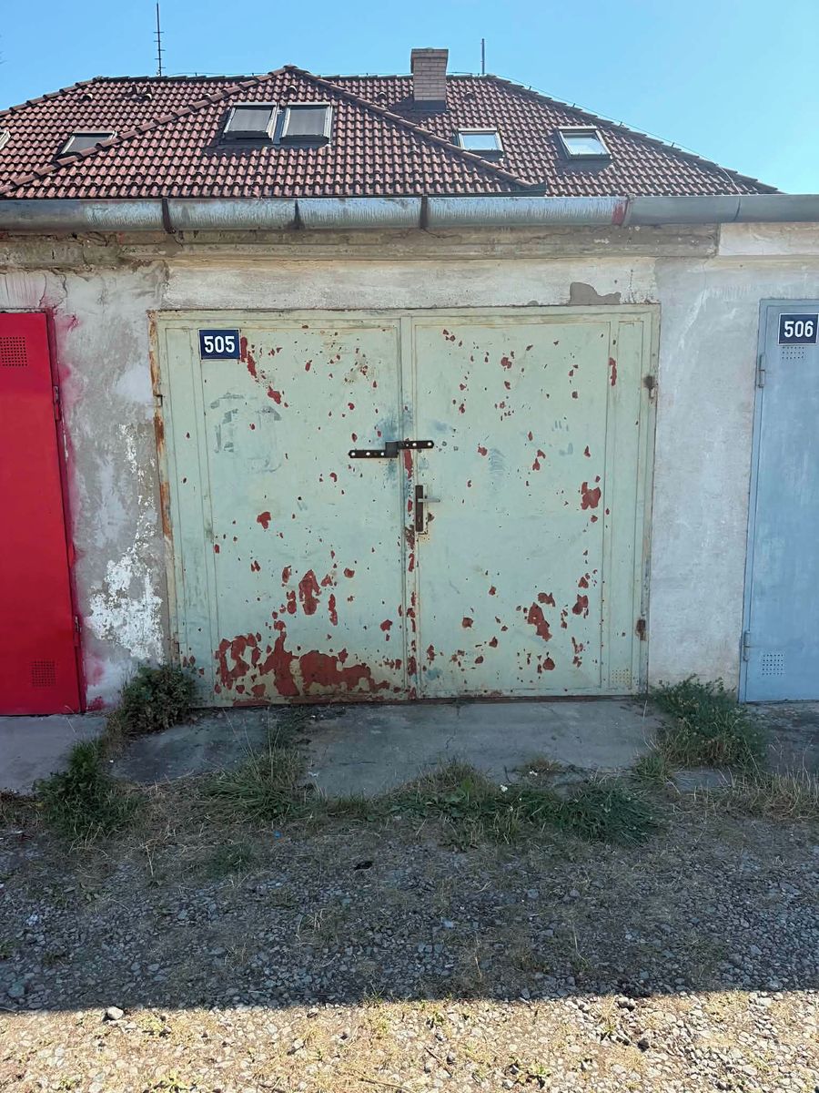 Prodej garáže 18 m², Kuřim – fotka 1 z 3