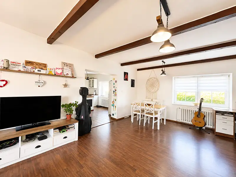 Prodej rodinného domu 280 m², pozemek 1288 m², Očihov – náhled fotky 2