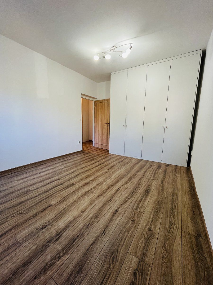 Pronájem bytu 2+1 50 m² – fotografie 4