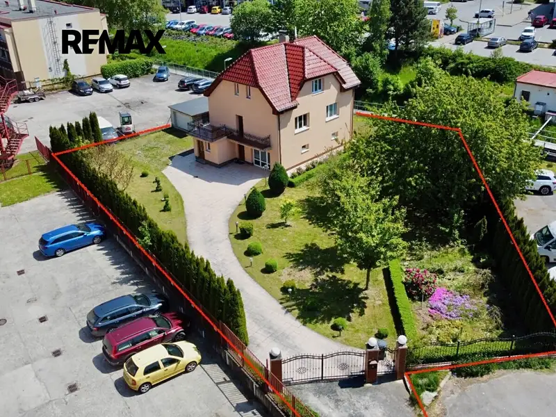 Pronájem obchodního prostoru 210 m², Pelhřimov – náhled fotky 1