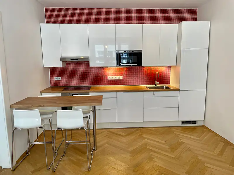 Pronájem bytu 2+kk 51 m², Praha – náhled fotky 2