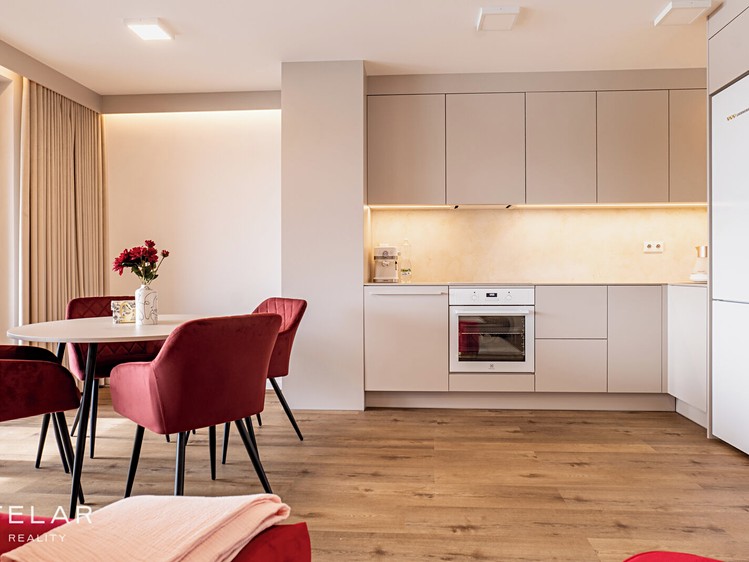 Pronájem bytu 2+kk, 51 m² (7 z 19)