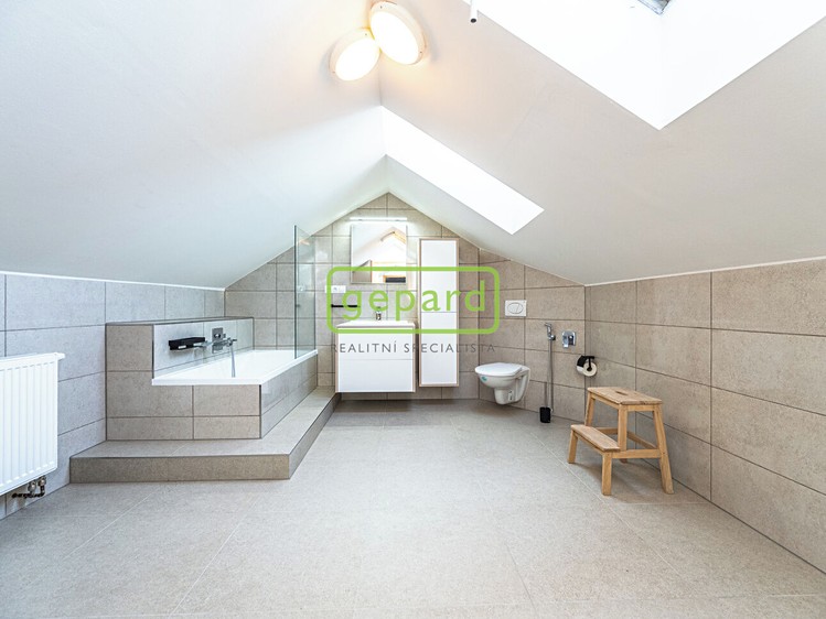 Prodej bytu 5+1, 208 m² (16 z 18)