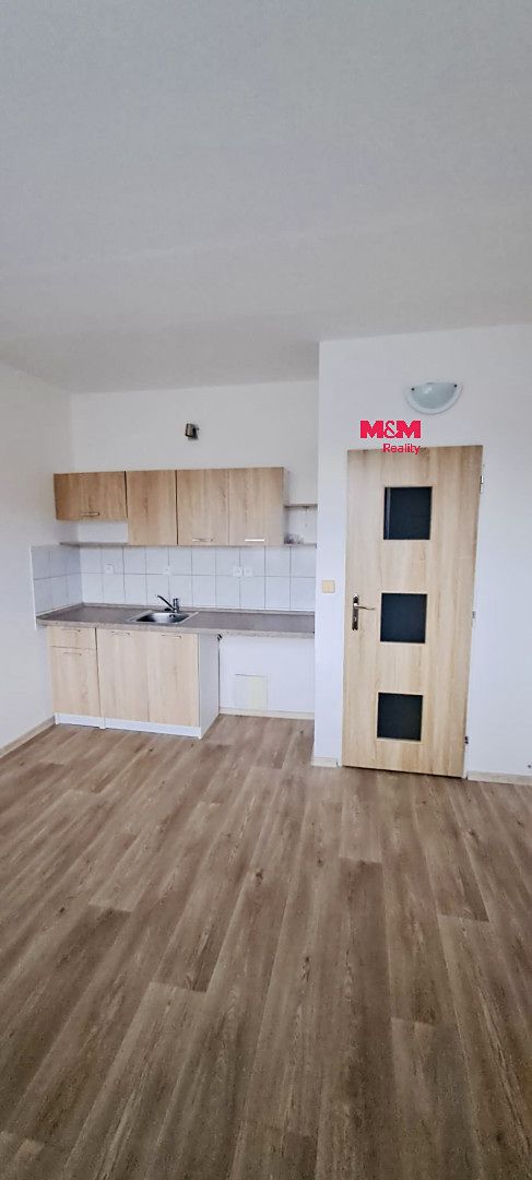 Pronájem bytu 1+kk 19 m², Děčín – fotka 1 z 3