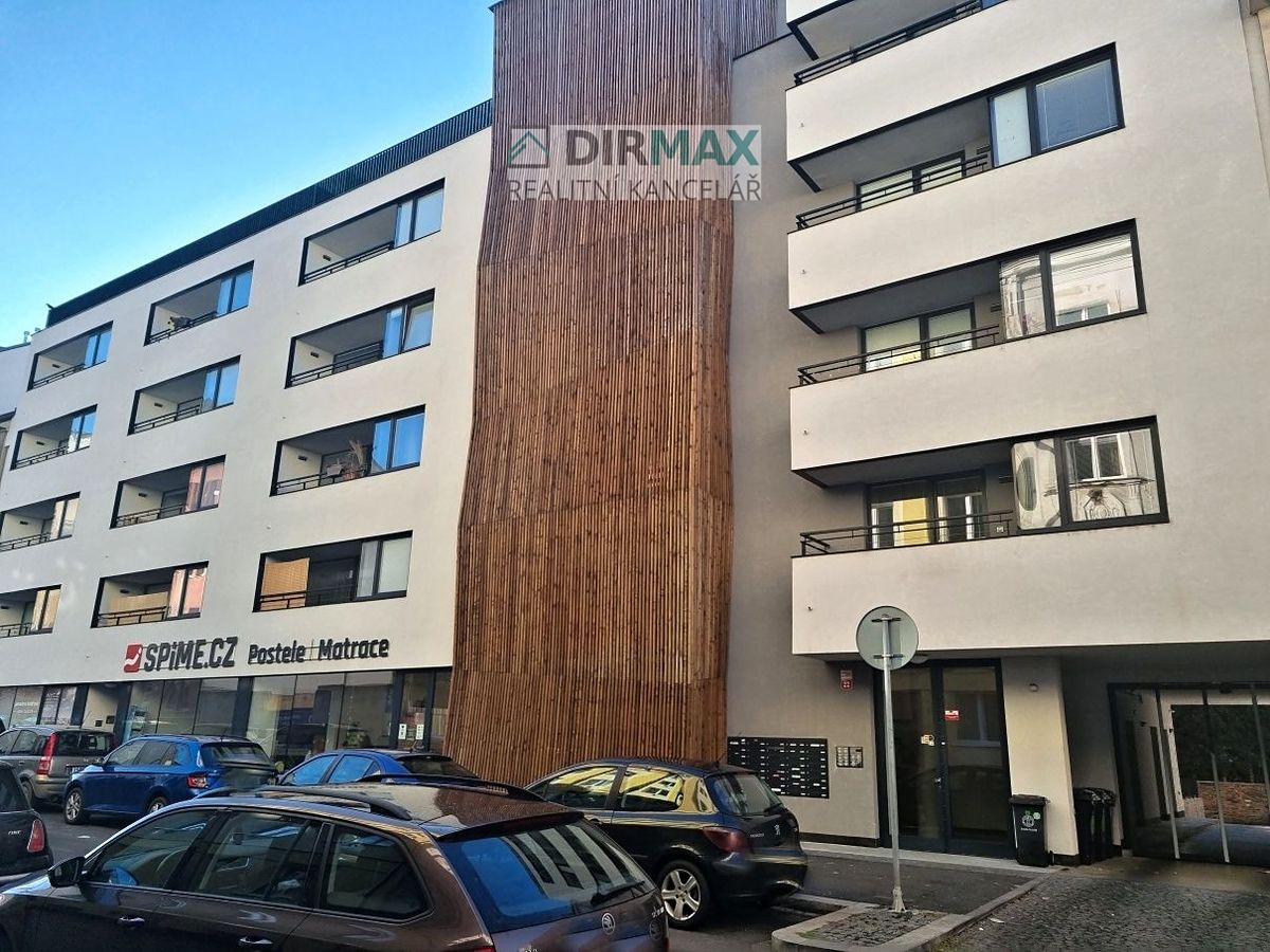 Pronájem bytu 2+kk 52 m² – fotografie 3