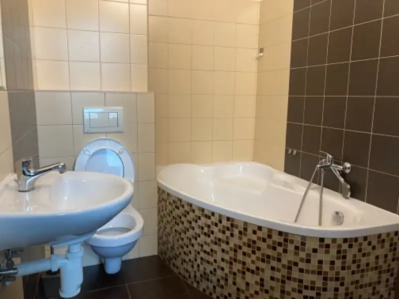 Pronájem bytu 3+kk 75 m², Děčín – náhled fotky 3