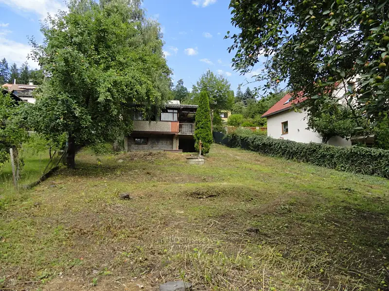 Prodej stavebního pozemku 898 m², Krhanice – náhled fotky 3