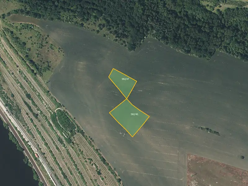 Prodej pole 5033 m², Mělník – náhled fotky 1