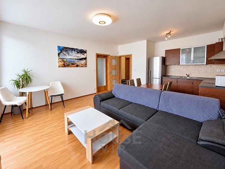 Prodej bytu 2+kk, 59 m² (3 z 18)