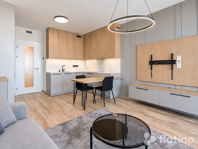 Prodej bytu 1+kk 35 m², Praha – náhled fotky 1