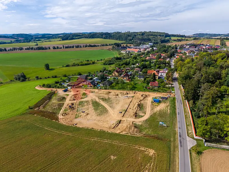 Prodej stavebního pozemku 890 m², Ratměřice – náhled fotky 2