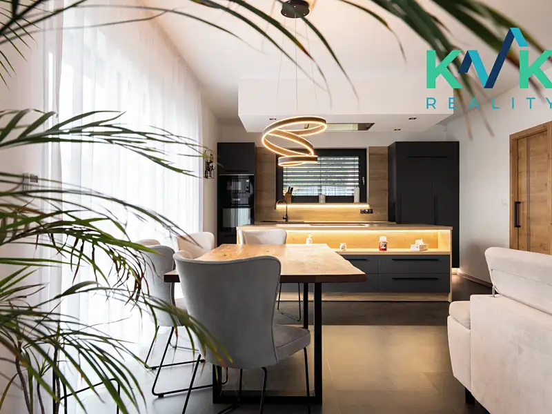 Prodej rodinného domu 228 m², pozemek 1069 m², Hájek – náhled fotky 3