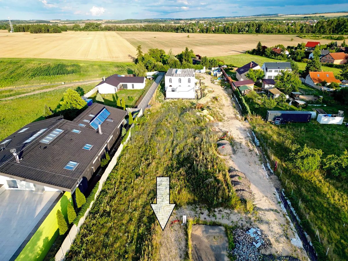 Prodej stavebního pozemku 975 m²