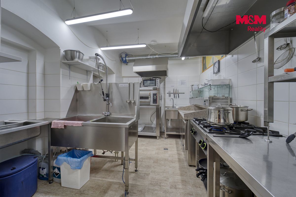 Pronájem obchodního prostoru 100 m² – fotografie 2
