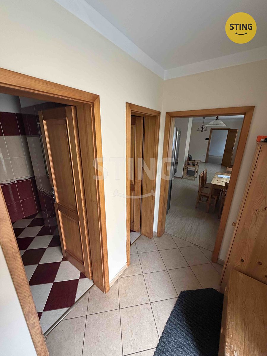Pronájem rodinného domu 170 m², pozemek 307 m² – fotografie 5