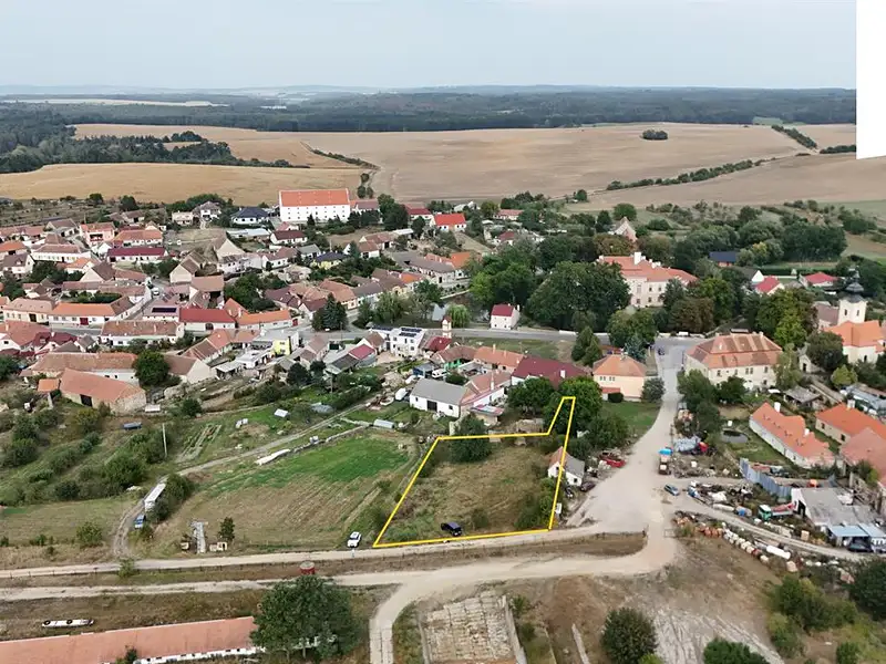 Prodej stavebního pozemku 1858 m², Hostim – náhled fotky 3