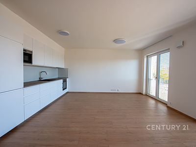 Pronájem bytu 4+kk 84 m²