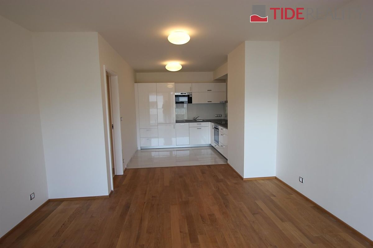 Pronájem bytu 2+kk 61 m² – fotografie 2