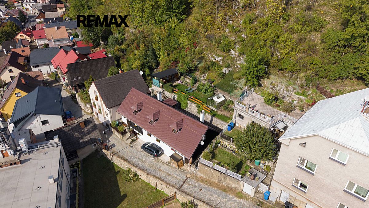 Prodej rodinného domu 172 m², pozemek 209 m² – fotografie 2