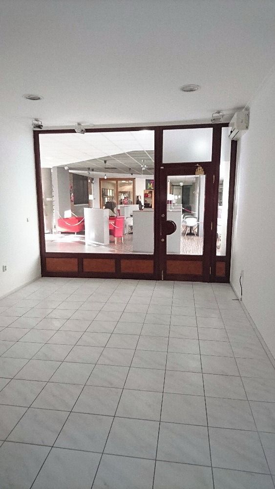 Prodej obchodního prostoru 29 m² – fotografie 2