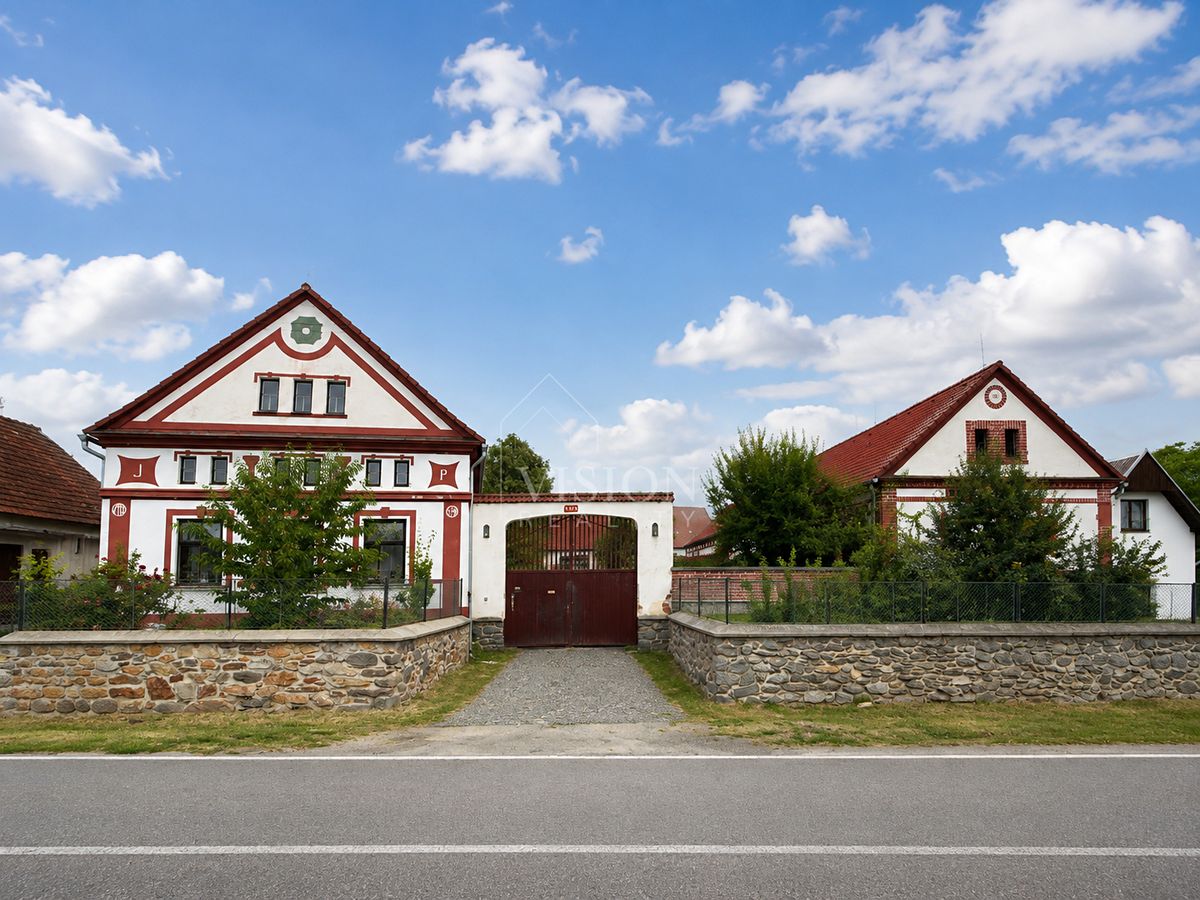 Prodej rodinného domu 1000 m², pozemek 643 m²