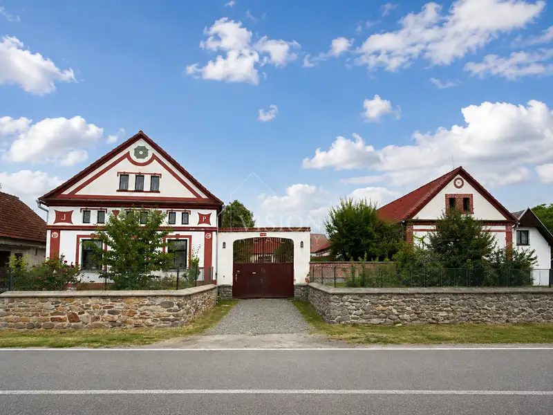 Prodej rodinného domu 1000 m², pozemek 643 m², Sepekov – náhled fotky 1
