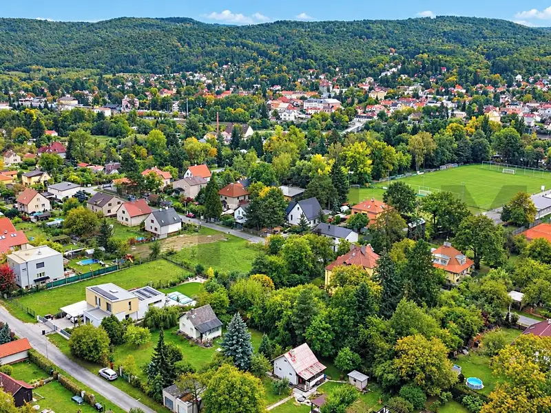 Prodej stavebního pozemku 1000 m², Řevnice – náhled fotky 1