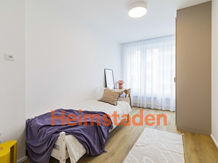 Pronájem bytu 3+kk, 85 m² (8 z 17)