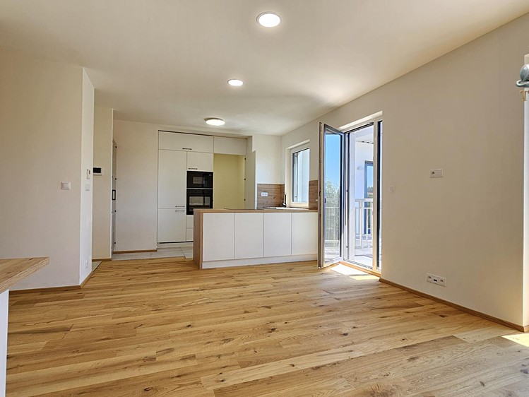 Квартира 2+kk на продаж, 65 м² (29 з 48)