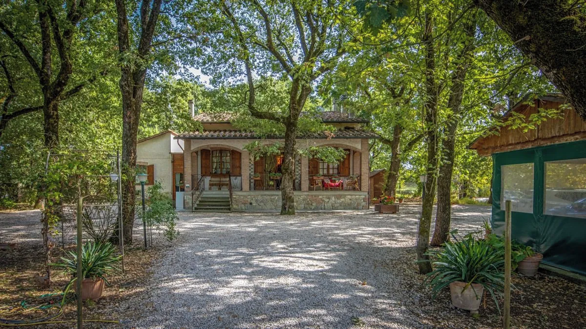 Prodej rodinného domu 200 m², pozemek 3000 m²