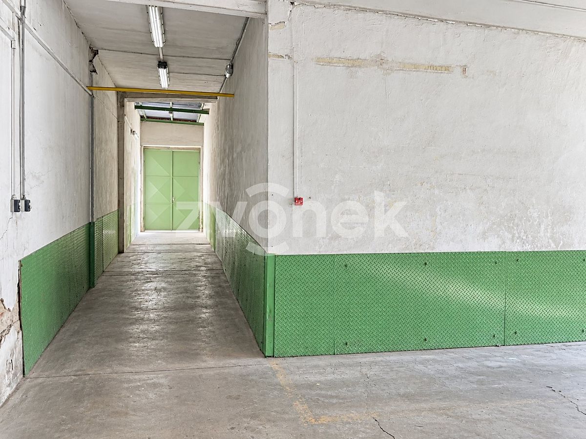 Pronájem výrobní haly, prostoru 160 m² – fotografie 4