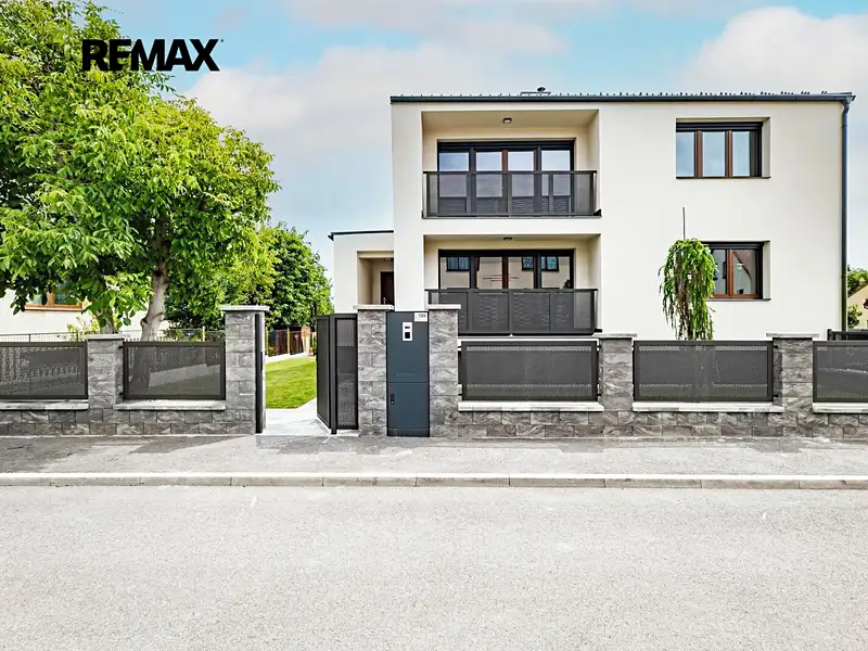 Prodej vily 183 m², pozemek 625 m², Jindřichův Hradec – náhled fotky 2