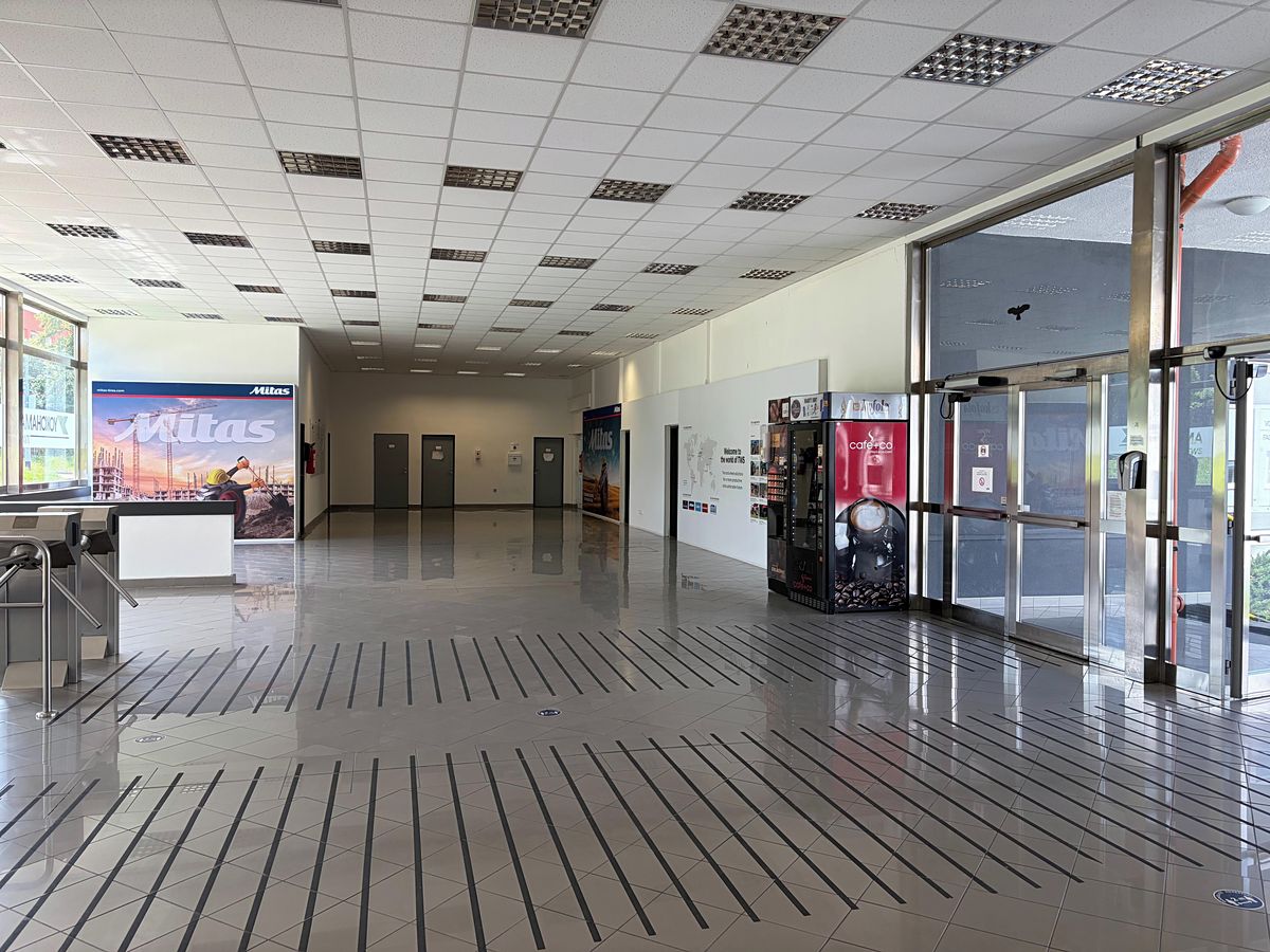 Pronájem kanceláře 500 m² – fotografie 3
