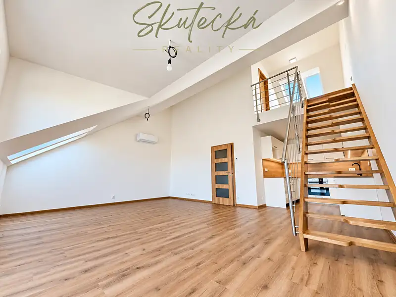 Pronájem bytu 3+kk 92 m², Hodonín – náhled fotky 1