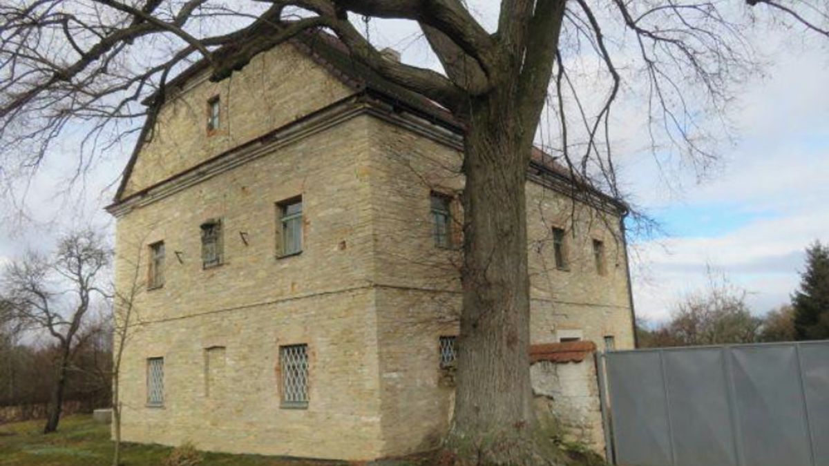 Dražba rodinného domu 307 m², pozemek 1098 m², Horka – fotka 1 z 3