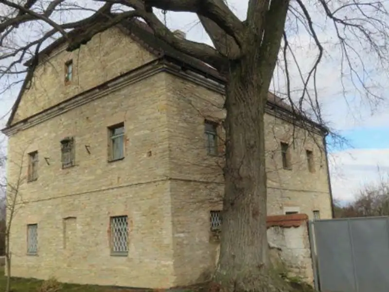 Dražba rodinného domu 307 m², pozemek 1098 m², Horka – náhled fotky 1