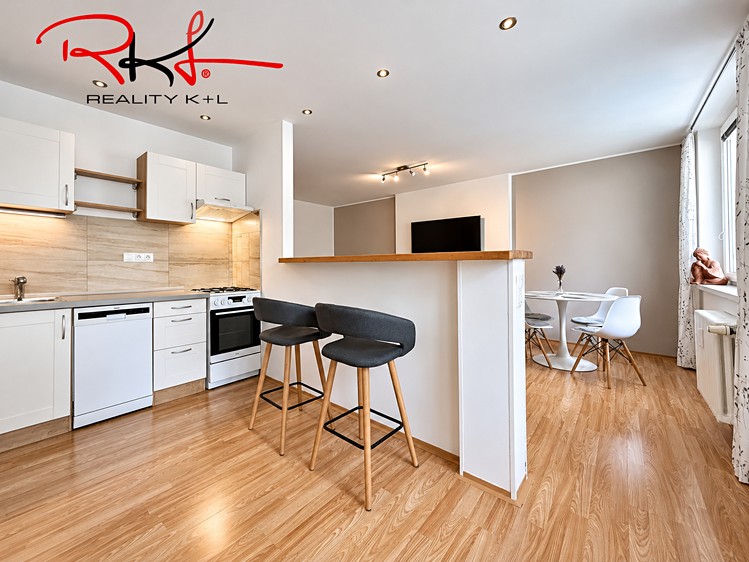 Pronájem bytu 3+kk, 70 m² (6 z 17)