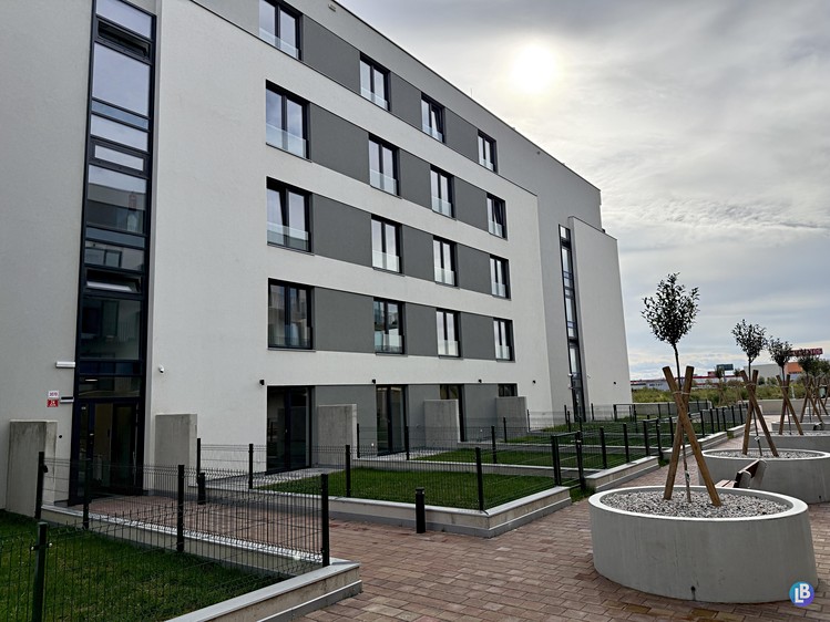 Pronájem bytu 1+kk, 35 m² (12 z 15)