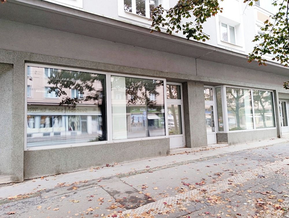 Pronájem obchodního prostoru 170 m², Hradec Králové – fotka 1 z 3