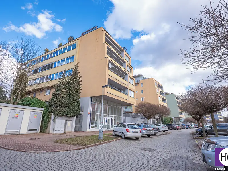 Prodej bytu 1+kk, 35 m², Praha 8, Praha