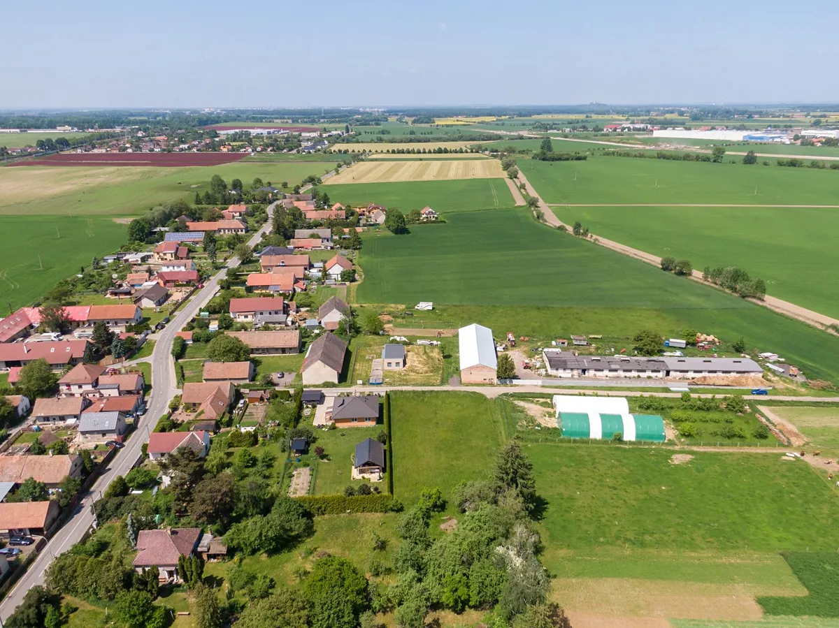 Prodej stavebního pozemku 1589 m²