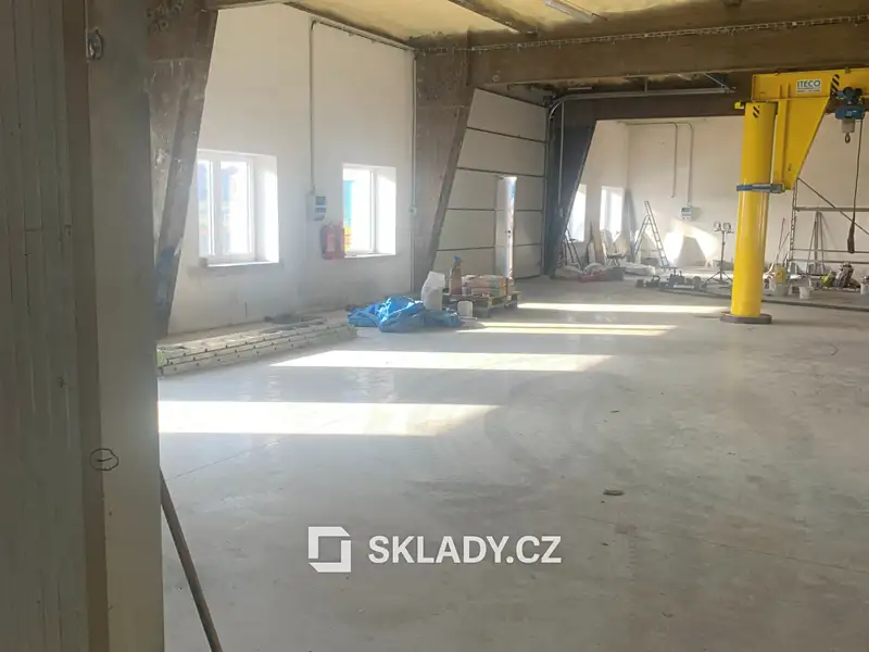 Pronájem skladového prostoru 1200 m², Děčany – náhled fotky 3