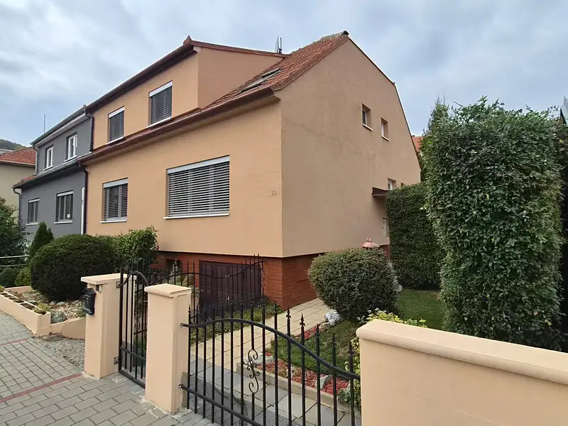 Prodej rodinného domu 200 m², pozemek 380 m², Brno – náhled fotky 2