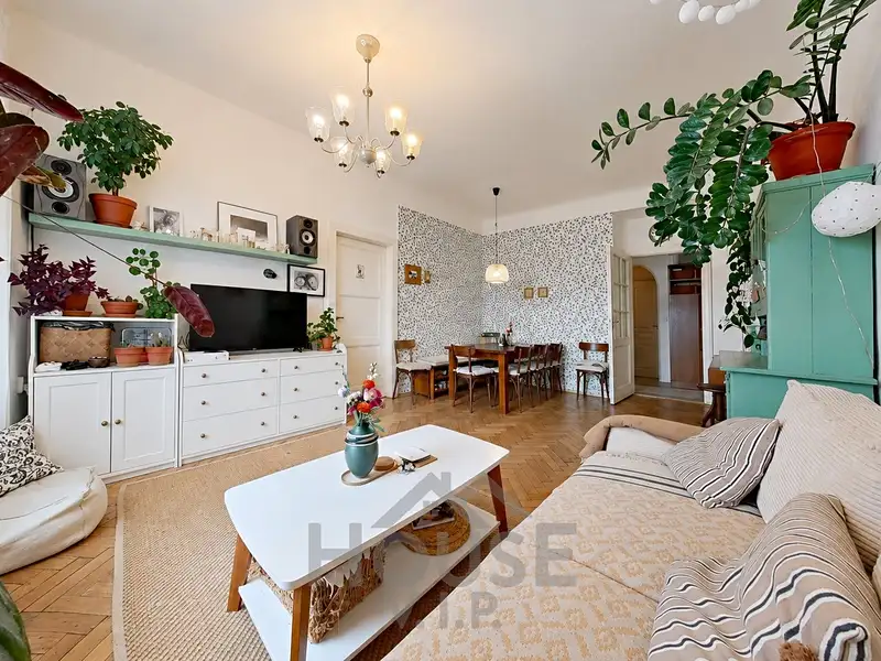 Prodej bytu 3+1 80 m², Praha – náhled fotky 1